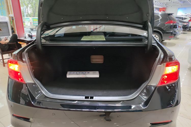 Used Toyota Camry 2013 2.0G Comfort Edition Trunk