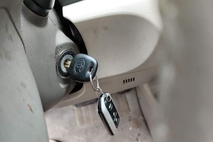 Used Toyota Camry 2013 200G Classic Luxury Edition Vehicle Key