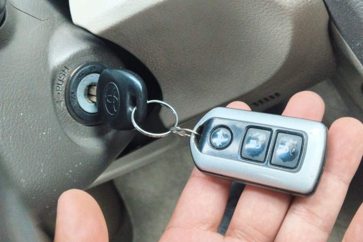 Used Toyota Camry 2013 200G Classic Luxury Edition Vehicle Key