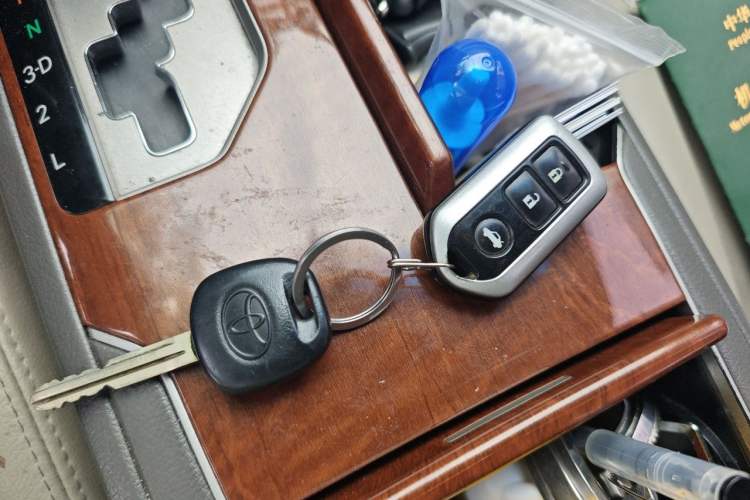 Used Toyota Camry 2013 200G Classic Luxury Edition Vehicle Key