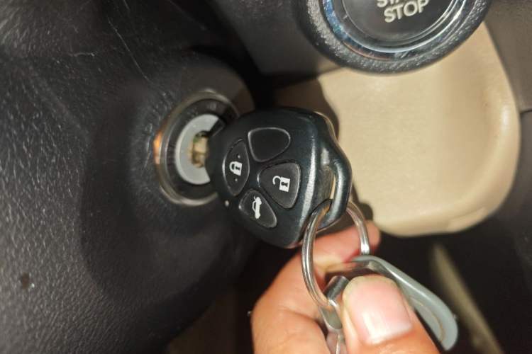 Used Toyota Camry 2013 2.5G Comfort Edition Vehicle Key