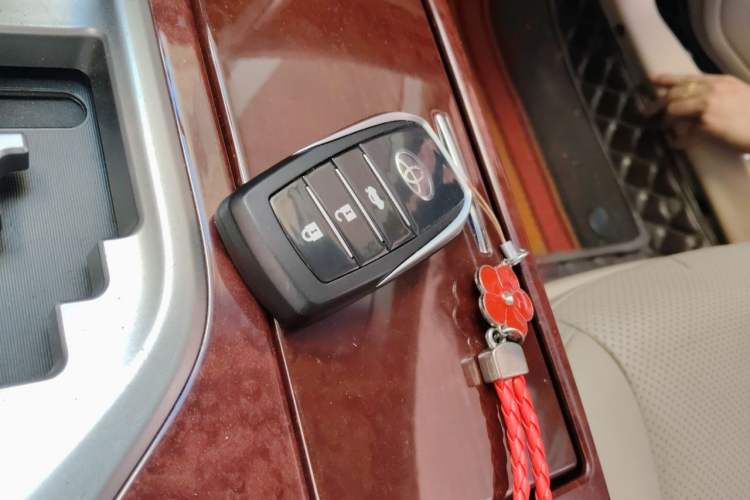 Used Toyota Camry 2013 2.0G Comfort Edition Vehicle Key
