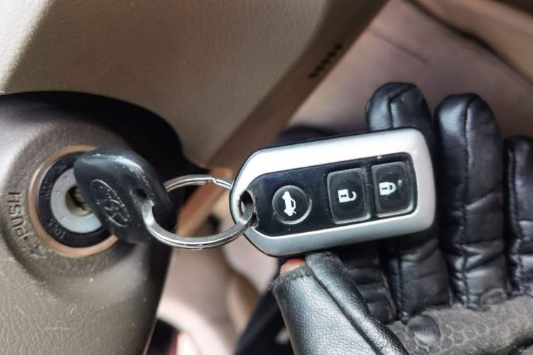 Used Toyota Camry 2013 200G Classic Luxury Edition Vehicle Key