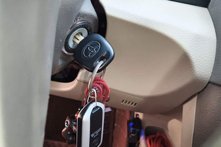 Used Toyota Camry 2013 200E Classic Elite Edition Vehicle Key