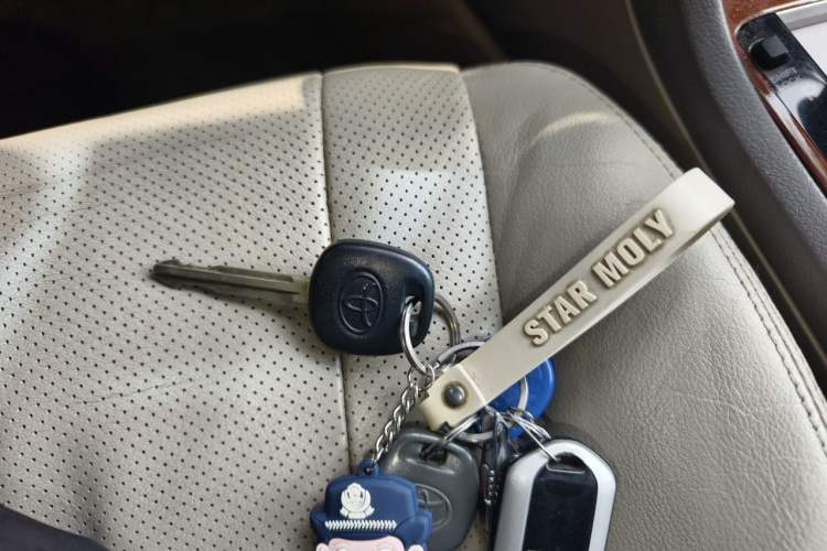 Used Toyota Camry 2013 200G Classic Luxury Edition Vehicle Key