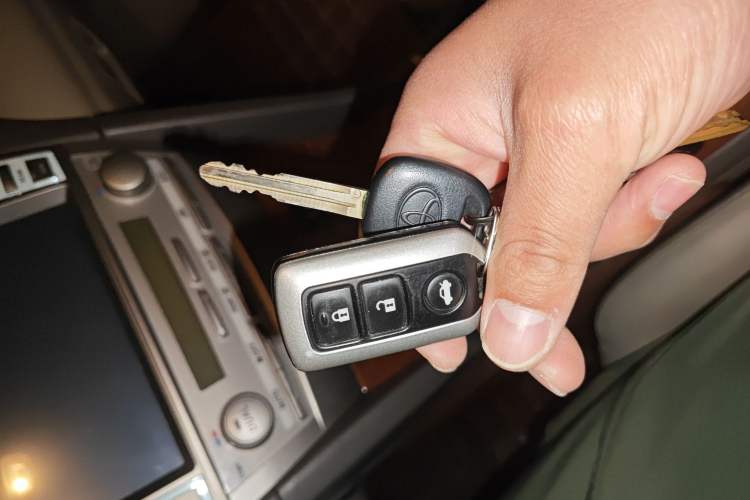 Used Toyota Camry 2013 200G Classic Luxury Edition Vehicle Key