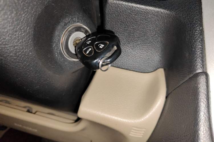 Used Toyota Camry 2013 2.5G Comfort Edition Vehicle Key