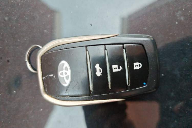Used Toyota Camry 2013 200G Classic Luxury Edition Vehicle Key