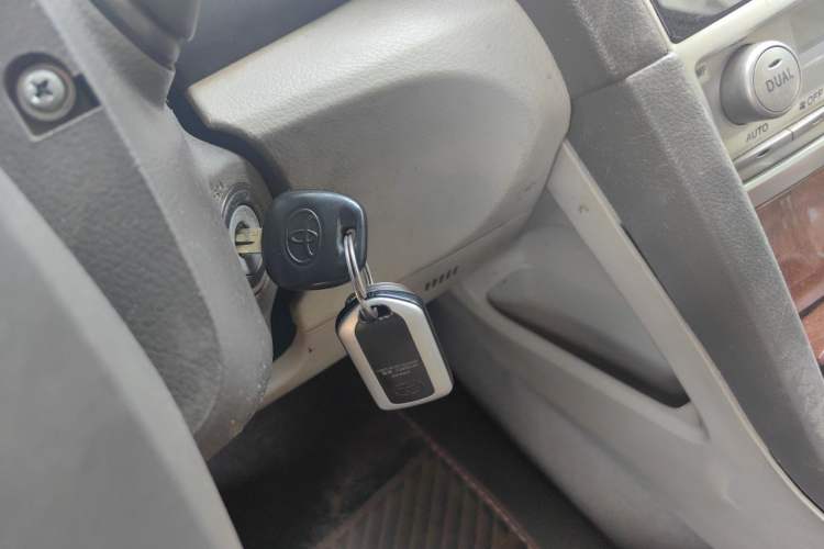 Used Toyota Camry 2013 200E Classic Elite Edition Vehicle Key