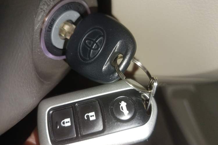 Used Toyota Camry 2013 200G Classic Luxury Edition Vehicle Key