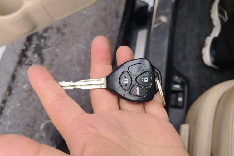 Used Toyota Camry 2013 2.0G Comfort Edition Vehicle Key