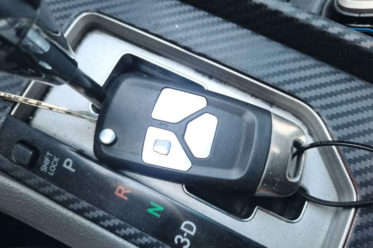 Used Toyota Camry 2013 200G Classic Luxury Edition Vehicle Key