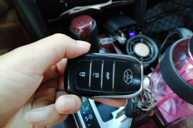 Used Toyota Camry 2013 2.5G Comfort Edition Vehicle Key