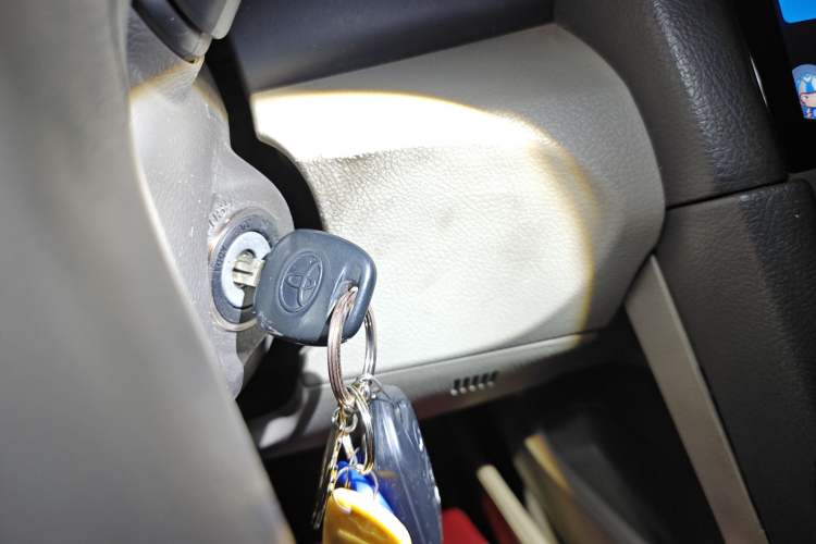 Used Toyota Camry 2013 200E Classic Elite Edition Vehicle Key