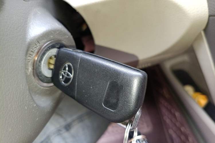 Used Toyota Camry 2013 200E Classic Elite Edition Vehicle Key