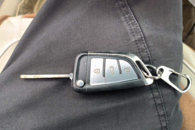 Used Toyota Camry 2013 200G Classic Luxury Edition Vehicle Key