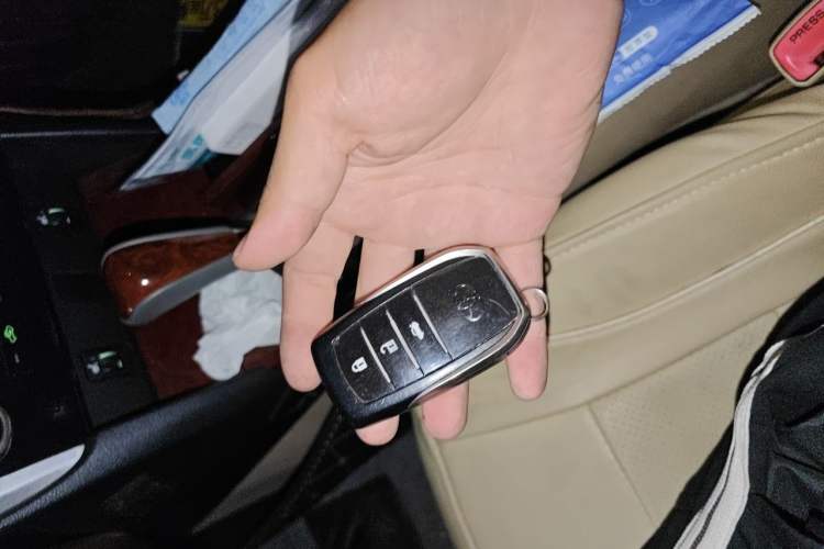 Used Toyota Camry 2013 2.5G Comfort Edition Vehicle Key