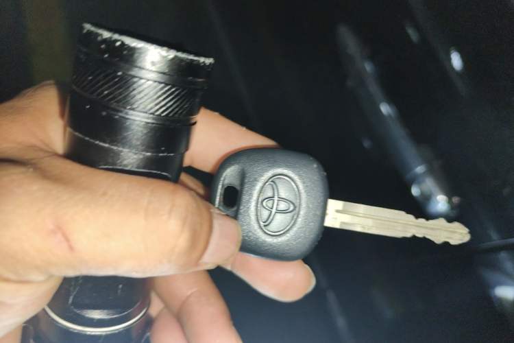 Used Toyota Camry 2013 200E Classic Elite Edition Vehicle Key