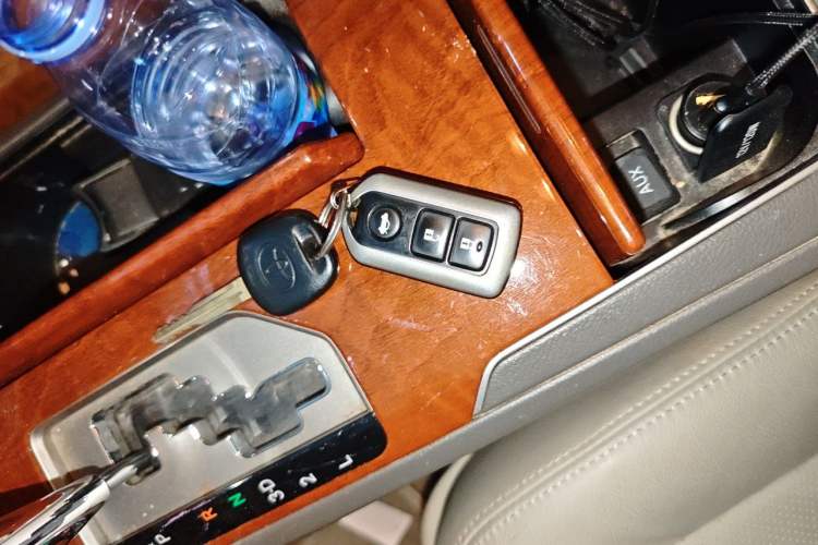 Used Toyota Camry 2013 200G Classic Luxury Edition Vehicle Key
