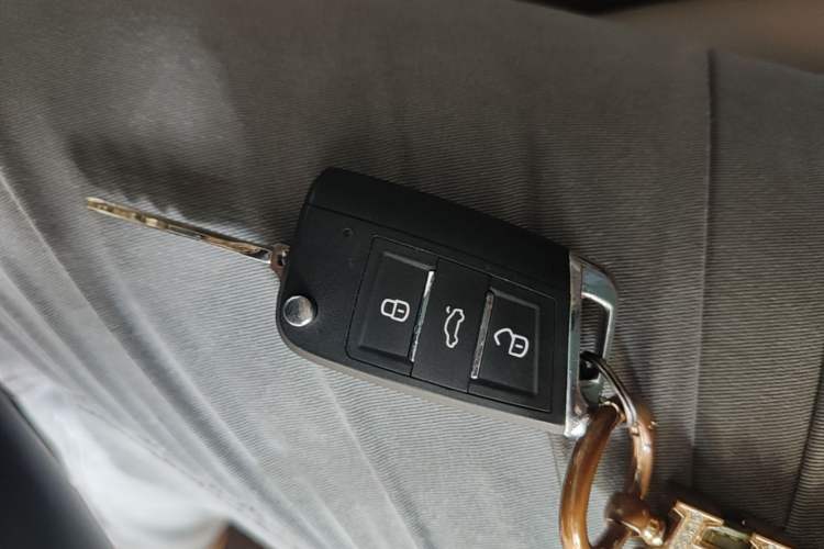 Used Toyota Camry 2013 2.5G Comfort Edition Vehicle Key