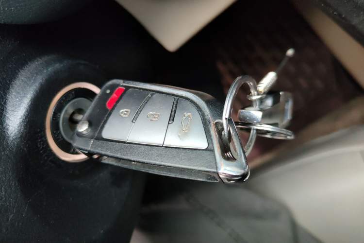 Used Toyota Camry 2013 2.5G Comfort Edition Vehicle Key