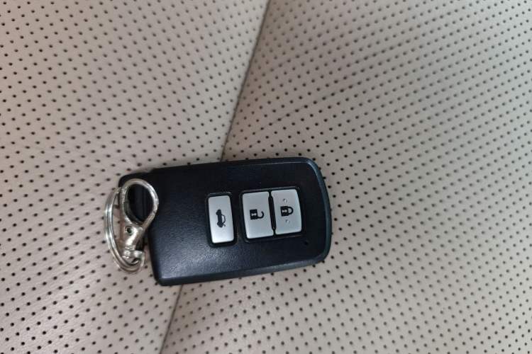Used Toyota Camry 2013 2.5G Comfort Edition Vehicle Key