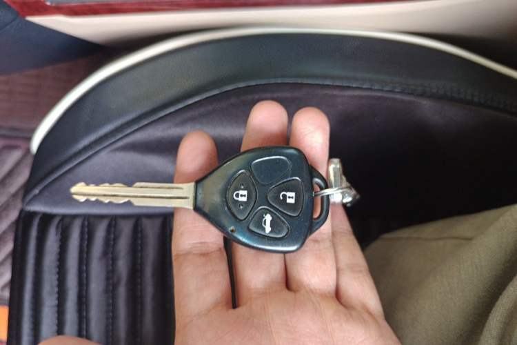Used Toyota Camry 2013 2.0G Comfort Edition Vehicle Key