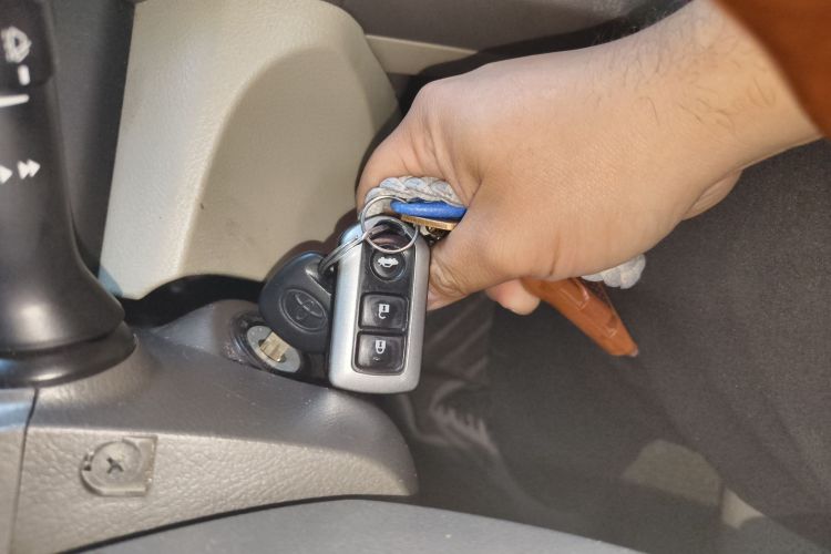 Used Toyota Camry 2013 200G Classic Luxury Edition Vehicle Key