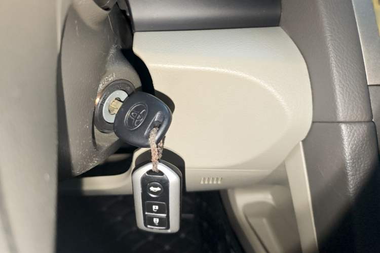 Used Toyota Camry 2013 200E Classic Elite Edition Vehicle Key