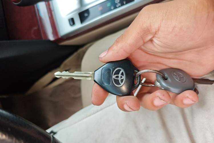 Used Toyota Camry 2013 2.0G Comfort Edition Vehicle Key