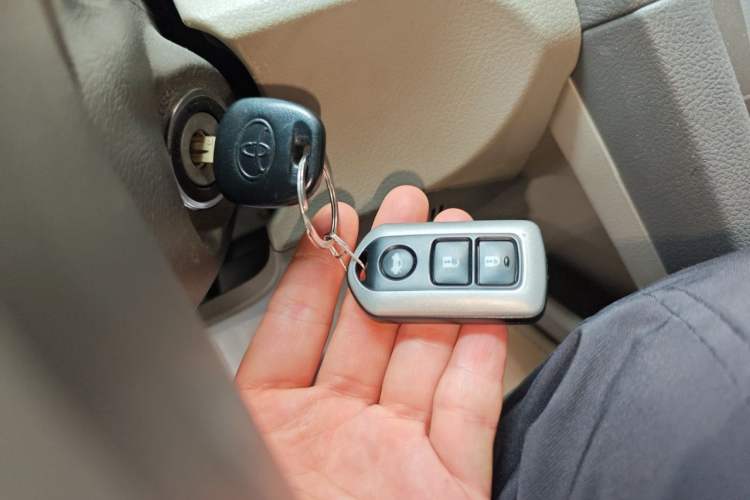 Used Toyota Camry 2013 200G Classic Luxury Edition Vehicle Key