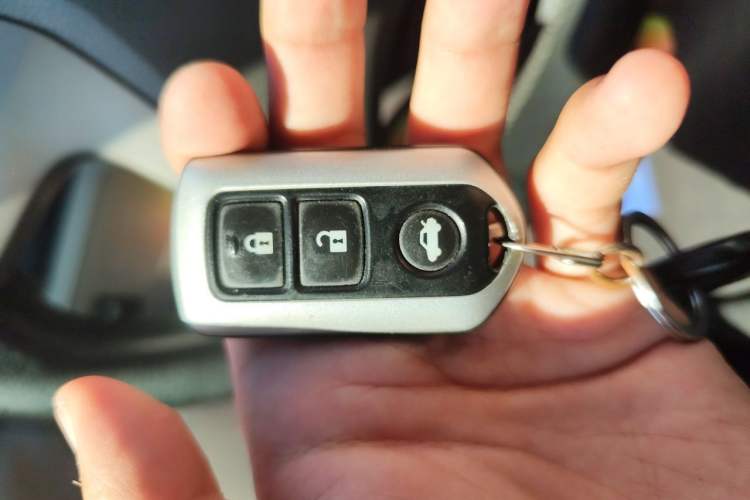 Used Toyota Camry 2013 200E Classic Elite Edition Vehicle Key