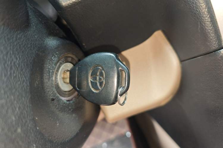 Used Toyota Camry 2013 2.0G Comfort Edition Vehicle Key
