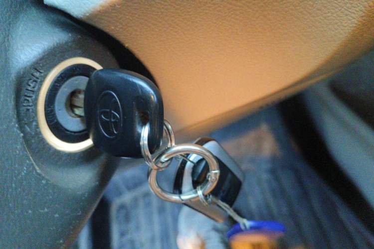 Used Toyota Camry 2013 200G Classic Luxury Edition Vehicle Key