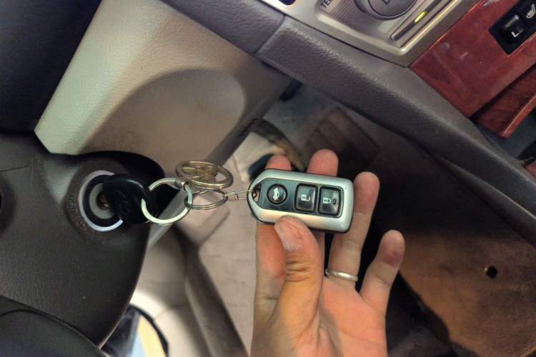 Used Toyota Camry 2013 200G Classic Luxury Edition Vehicle Key