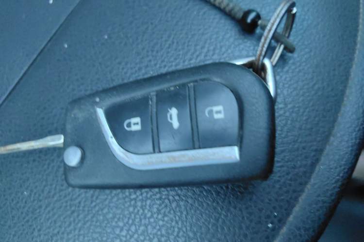 Used Toyota Camry 2013 2.5G Comfort Edition Vehicle Key