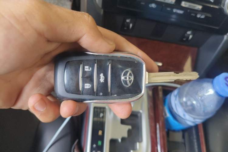 Used Toyota Camry 2013 2.0G Comfort Edition Vehicle Key