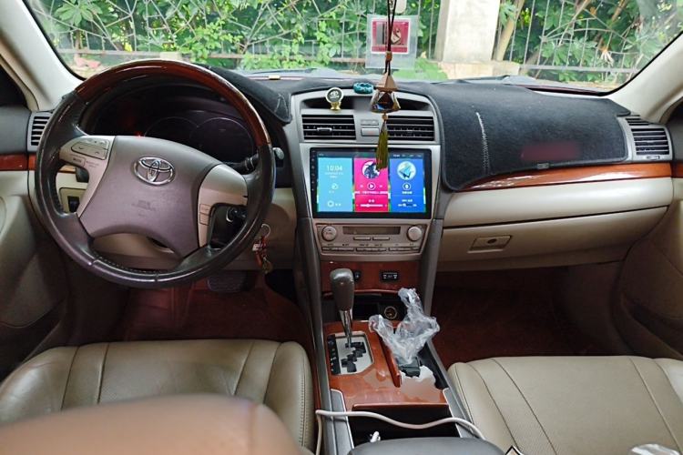 Used Toyota Camry 2013 200G Classic Luxury Edition Center Console