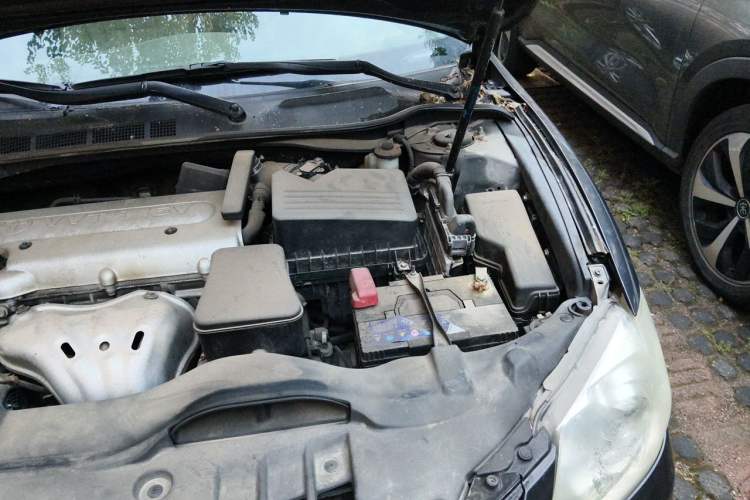 Used Toyota Camry 2013 200G Classic Luxury Edition Engine Bay Left