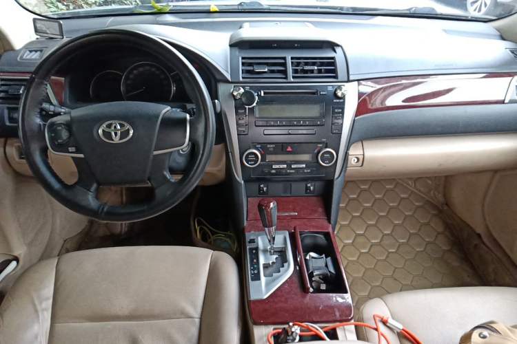 Used Toyota Camry 2013 2.0G Comfort Edition Center Console