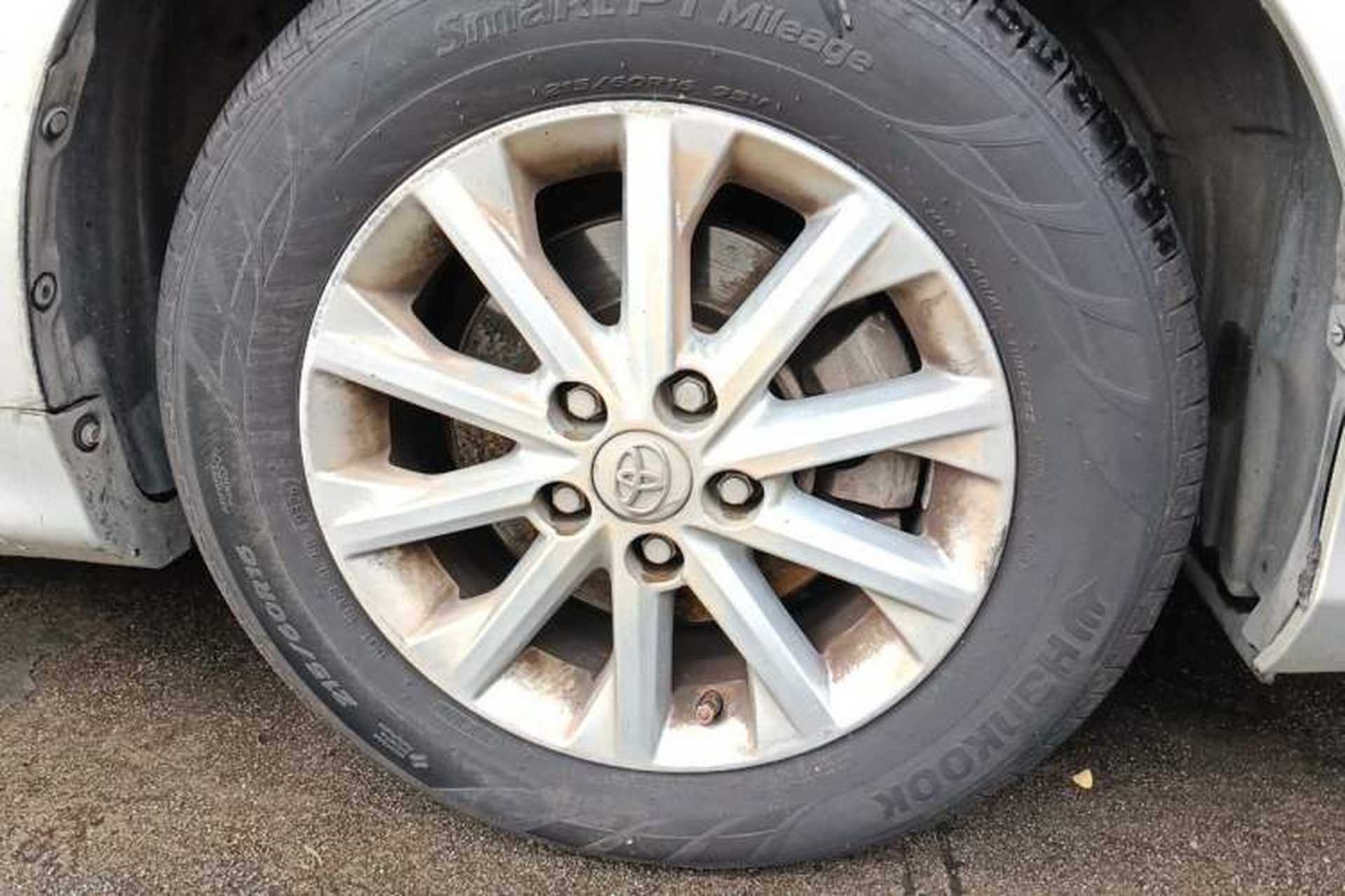 Used Toyota Camry 2013 2.0G Comfort Edition Right Front Wheel Hub