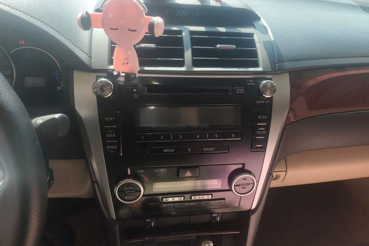 Used Toyota Camry 2013 2.0G Comfort Edition Audio And AC Panel