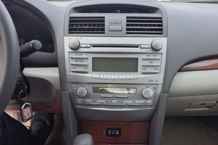 Used Toyota Camry 2013 200E Classic Elite Edition Audio And AC Panel