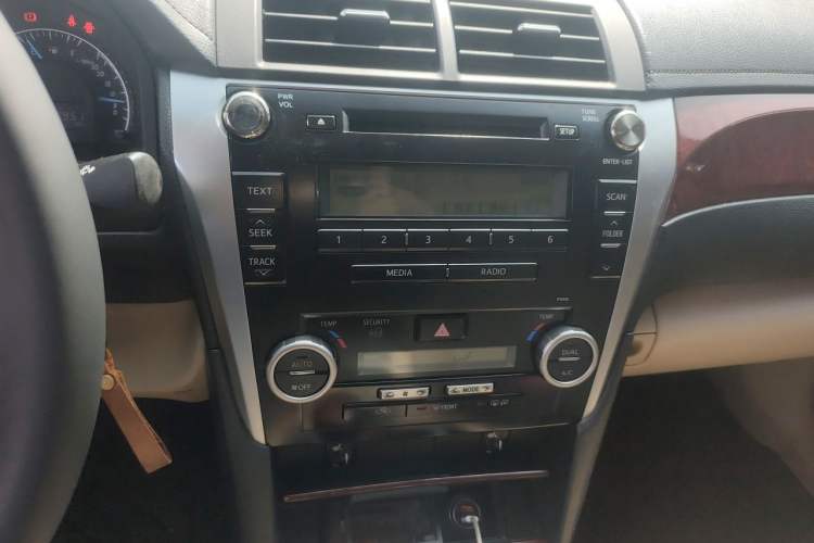 Used Toyota Camry 2013 2.0G Comfort Edition Audio And AC Panel