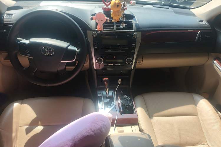 Used Toyota Camry 2013 2.0G Comfort Edition Center Console
