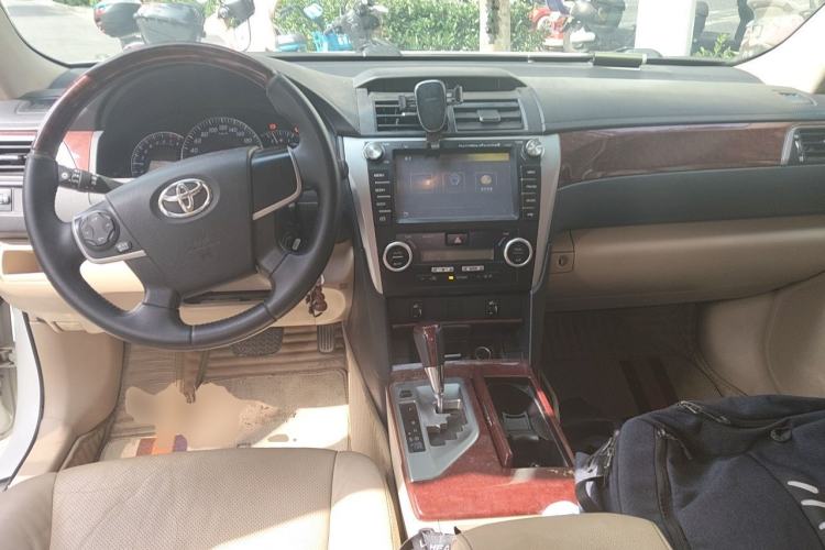 Used Toyota Camry 2013 2.0G Comfort Edition Center Console