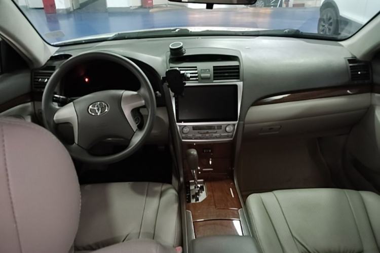 Used Toyota Camry 2013 200E Classic Elite Edition Center Console