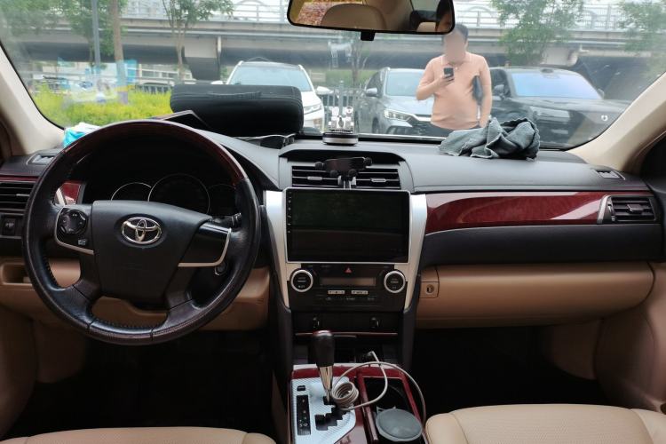Used Toyota Camry 2013 2.0G Comfort Edition Center Console