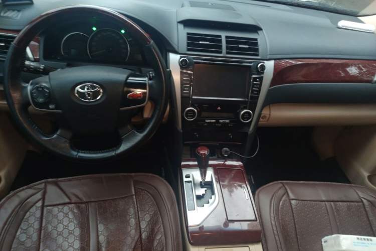 Used Toyota Camry 2013 2.0G Comfort Edition Center Console