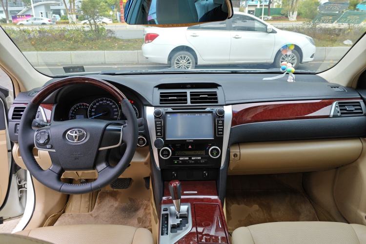 Used Toyota Camry 2013 2.0G Comfort Edition Center Console